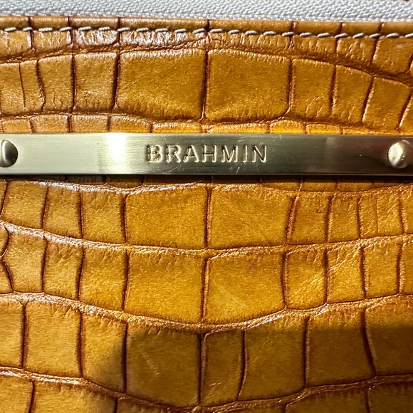 Brahmin wristlet new without tags - Picture 3 of 4